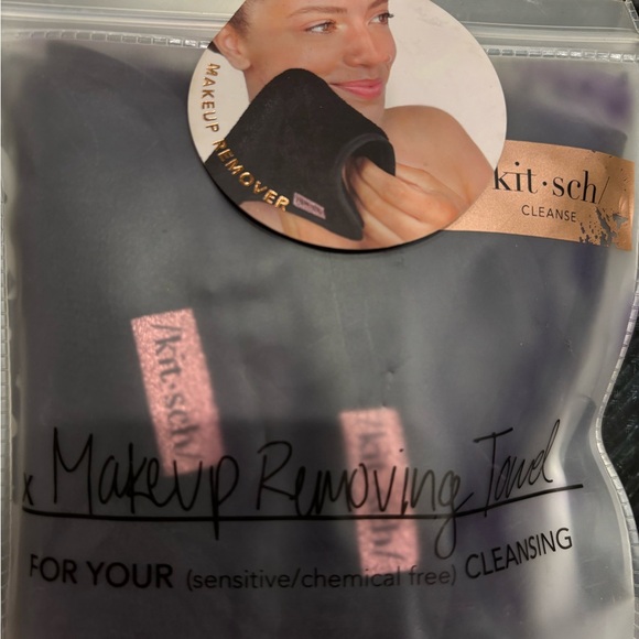 Kitsch Black makeup removing Towels - Picture 1 of 4